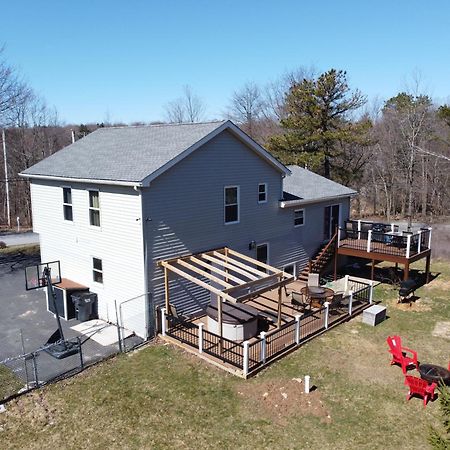 Lakehouse *Hottub*Jacuzzi*Firepit*Bbq*Pool Long Pond Экстерьер фото